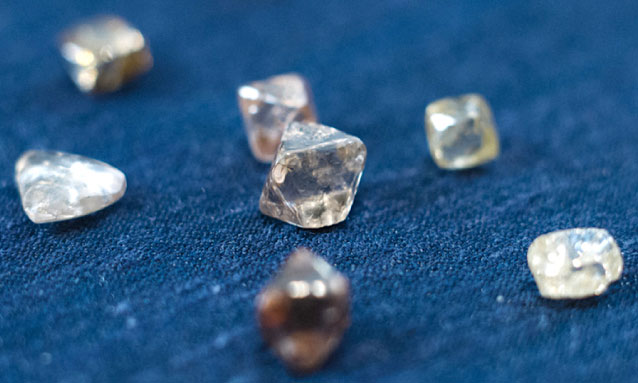 De Beers Aims for Diamond Traceability, Carbon Neutrality – JCK